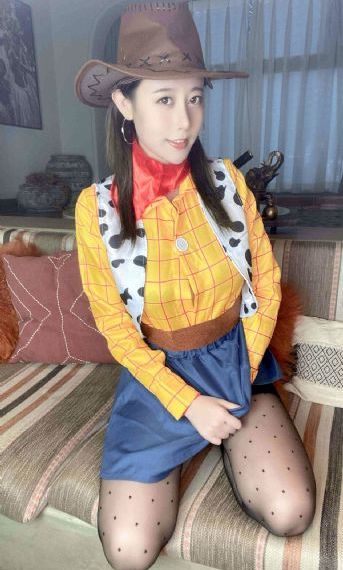 迷人的娇妻hd