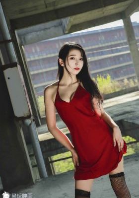 内衣少女